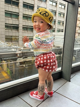 「usedのアイテム（ニットキャップ/ビーニー、イエロー系）」を使った、小鉄くんさん（キッズ・70cm）の夏コーディネート