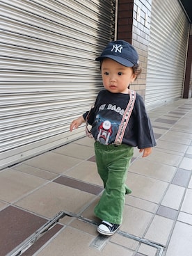 「VINTAGE（ヴィンテージ）のアイテム（Tシャツ/カットソー、ブラック系）」を使った、小鉄くんさん（キッズ・70cm）の夏コーディネート