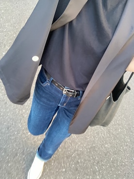 「Wrangler（ラングラー）のアイテム（デニムパンツ、ブルー系）」を使った、花沢アリスさん（レディース・164cm）の秋コーディネート