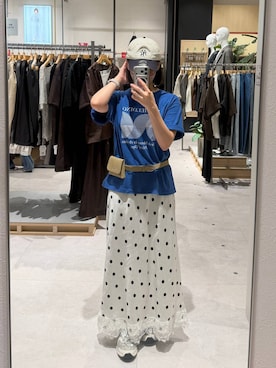 「LEPSIM（レプシィム）のカラーロゴTEE　1049028（Tシャツ/カットソー、ブルー系）」を使った、ﾖｺさん（レディース・158cm）の夏コーディネート