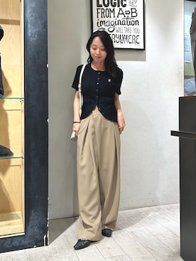 「CAPRICIEUX LE'MAGE（カプリシューレマージュ）のランダムリブカーブラインカーディガン（カーディガン/ボレロ、ブラック系）」を使った、mai24lemさん（レディース・153cm）の夏コーディネート