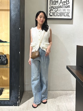「CAPRICIEUX LE'MAGE（カプリシューレマージュ）の【低身長サイズあり】セミフレアデニム（デニムパンツ、ブルー系）」を使った、mai24lemさん（レディース・153cm）の春コーディネート