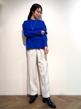 「OPAQUE.CLIP（オペークドットクリップ）のバックボタンリラクシーニット【洗濯機OK】（ニット/セーター、ブルー系）」を使った、mikuさんの冬コーディネート