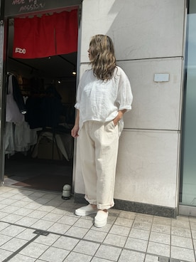 「Brocante（ブロカント）のアイテム（シャツ/ブラウス、ホワイト系）」を使った、edo104さん（レディース・156cm）の春コーディネート
