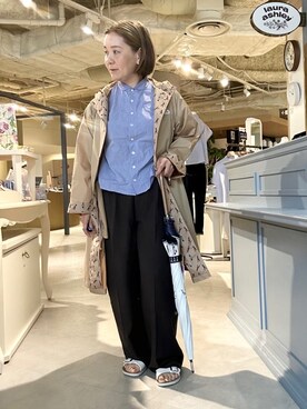 「アイテム（長傘、ベージュ系）」を使った、chika※ LAURA ASHLEYさん（レディース・154cm）の夏コーディネート