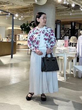 「アイテム（スカート、ゴールド系）」を使った、chika※ LAURA ASHLEYさん（レディース・154cm）の冬コーディネート
