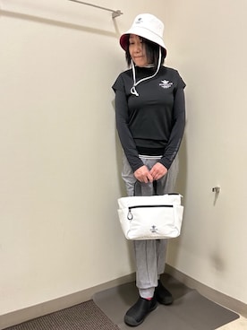 「adabat（アダバット）の【COOL】クールタッチハイネックインナー（その他、ブラック系）」を使った、CNさん（レディース・154cm）の春コーディネート