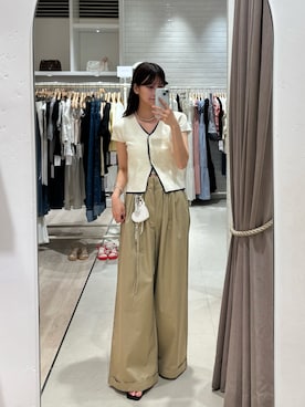 「アイテム（チャーム）」を使った、ミクリさん（レディース・162cm）の夏コーディネート