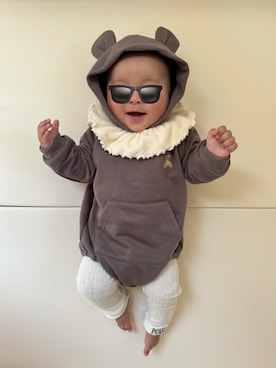 「POLO BCS（ポロ ビーシーエス）のPOLO BCS レギンス付フードロンパース（ロンパース、グレー系）」を使った、ひなぷさん（キッズ・70cm）の春コーディネート