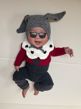 「楽天のアイテム（レッグウォーマー、グレー系）」を使った、ひなぷさん（キッズ・70cm）の冬コーディネート