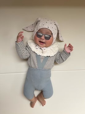 「&mignonのアイテム（Tシャツ/カットソー、ブルー系）」を使った、ひなぷさん（キッズ・70cm）の春コーディネート