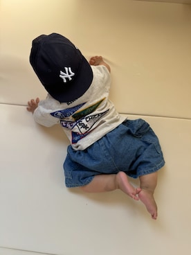 「Birthday（バースデイ）のアイテム（Tシャツ/カットソー、グレー系）」を使った、ひなぷさん（キッズ・70cm）の春コーディネート