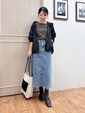 「アイテム（デニムスカート）」を使った、なみさん（レディース・161cm）の秋コーディネート