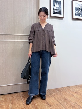 「SHOO・LA・RUE（シューラルー）の【S-LL/ストレッチ/色落ちしにくいネイビー】脚がまっすぐきれいに見える ワイドストレートデニムパンツ（デニムパンツ、ブルー系）」を使った、なみさん（レディース・161cm）の秋コーディネート
