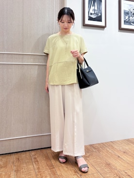 「SHOO・LA・RUE（シューラルー）の【洗濯機可/セットアップ可】軽凛(かろりん) シンプル上品 ひんやり切替コクーントップス（Tシャツ/カットソー、イエロー系）」を使った、なみさん（レディース・161cm）の夏コーディネート