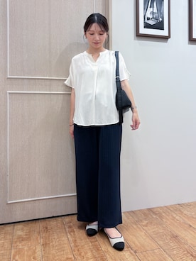 「SHOO・LA・RUE（シューラルー）の【洗濯機可/体型カバー】とろみタックスキッパーブラウス（シャツ/ブラウス、ホワイト系）」を使った、なみさん（レディース・161cm）の夏コーディネート