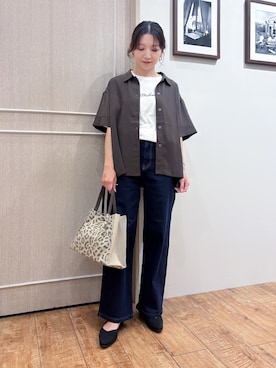 「SHOO・LA・RUE（シューラルー）の【通気性〇/UV/S-LL】洗濯後しわになりにくい とろみストライプシャツ（シャツ/ブラウス、ブラウン系）」を使った、なみさん（レディース・161cm）の秋コーディネート