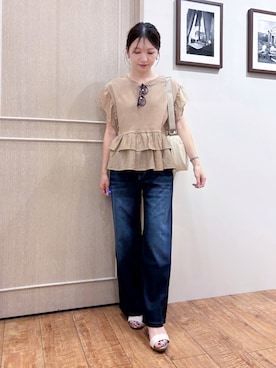 「SHOO・LA・RUE（シューラルー）の【S-LL/洗濯機可】着るだけで決まる 主役級フリルトップス（Tシャツ/カットソー、イエロー系）」を使った、なみさん（レディース・161cm）の夏コーディネート