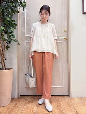 「アイテム（その他シューズ、グレー系）」を使った、なみさん（レディース・161cm）の春コーディネート