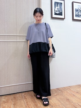 「SHOO・LA・RUE（シューラルー）の【洗濯機可/体型カバー】インせず着られる 裾配色 ゆったりバルーントップス（Tシャツ/カットソー、グレー系）」を使った、なみさん（レディース・161cm）の夏コーディネート