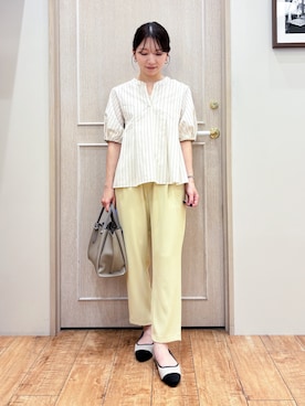 「SHOO・LA・RUE（シューラルー）の【洗濯後しわになりにくい/S-LL/インせず着られる】自然に体型カバー 麻調ペプラムブラウス（シャツ/ブラウス、ベージュ系）」を使った、なみさん（レディース・161cm）の夏コーディネート