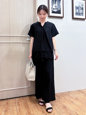 「SHOO・LA・RUE（シューラルー）の【S-LL/洗濯機可】軽凛(かろりん)ひんやり スキッパー裾レースブラウス（シャツ/ブラウス、ブラック系）」を使った、なみさん（レディース・161cm）の夏コーディネート