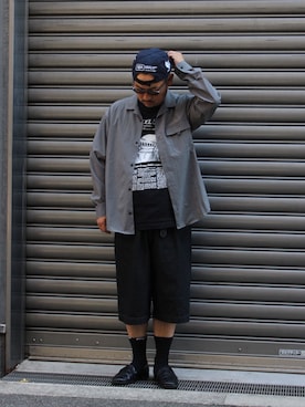「bal（バル）のbal × WISM 別注 LOOSE FIT 5P DENIM SHORT2（その他パンツ、ブラック系）」を使った、タッキーさん（メンズ・171cm）の春コーディネート