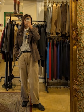 「アイテム（チノパンツ）」を使った、Kikkaさん（レディース・168cm）の秋コーディネート