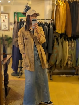 「アイテム（ミリタリージャケット、ベージュ系）」を使った、Kikkaさん（レディース・168cm）の秋コーディネート