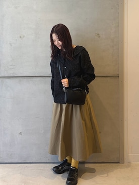 「かぐれ（カグレ）のフリルネックドットブラウス（シャツ/ブラウス、ブラック系）」を使った、eruさん（レディース・158cm）の秋コーディネート