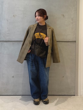 「かぐれ（カグレ）のエイジドデニムイージーパンツ（デニムパンツ、ブルー系）」を使った、eruさん（レディース・158cm）の秋コーディネート