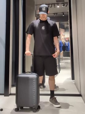 「アイテム（スーツケース/キャリーバッグ、ブラック系）」を使った、AOさん（メンズ・170cm）の夏コーディネート