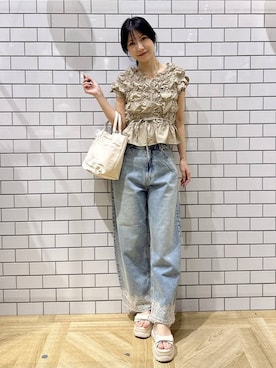 「LOWRYS FARM（ローリーズファーム）のシャーリングブラウスフレンチスリーブ　1046442（シャツ/ブラウス、ベージュ系）」を使った、りいあさん（レディース）の夏コーディネート