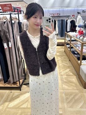 「LOWRYS FARM（ローリーズファーム）のクシュクシュレースプルオーバーＬＳ 1052797（Tシャツ/カットソー、ホワイト系）」を使った、りいあさん（レディース）の夏コーディネート