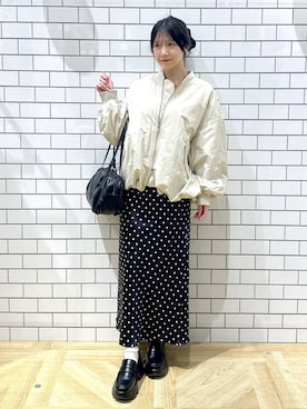 「LOWRYS FARM（ローリーズファーム）の【500mlペットボトル収納可】タックボストンＢＡＧ　1049023（ボストンバッグ、ブラック系）」を使った、りいあ🥣さん（レディース）の秋コーディネート