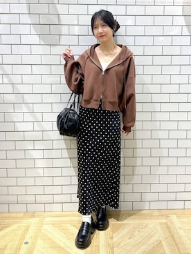 「LOWRYS FARM（ローリーズファーム）の【500mlペットボトル収納可】タックボストンＢＡＧ　1049023（ボストンバッグ、ブラック系）」を使った、りいあ🥣さん（レディース）の秋コーディネート