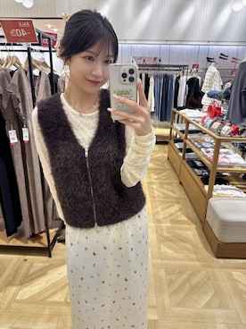 「LOWRYS FARM（ローリーズファーム）のクシュクシュレースプルオーバーＬＳ 1052797（Tシャツ/カットソー、ホワイト系）」を使った、りいあ🥣さん（レディース）の秋コーディネート