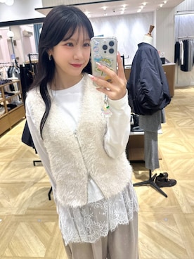 「LOWRYS FARM（ローリーズファーム）のTRビジューカーブパンツ 1077969（その他パンツ、ベージュ系）」を使った、りいあ🥣さん（レディース）の秋コーディネート
