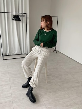 「Adoon plain（アドーンプレーン）のアイテム（パンツ）」を使った、みぎみみさん（レディース・161cm）の秋コーディネート