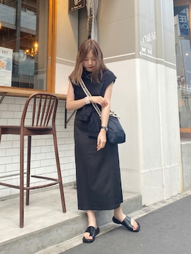 「Adoon plain（アドーンプレーン）のアイテム（スカート）」を使った、みぎみみさん（レディース・161cm）の夏コーディネート