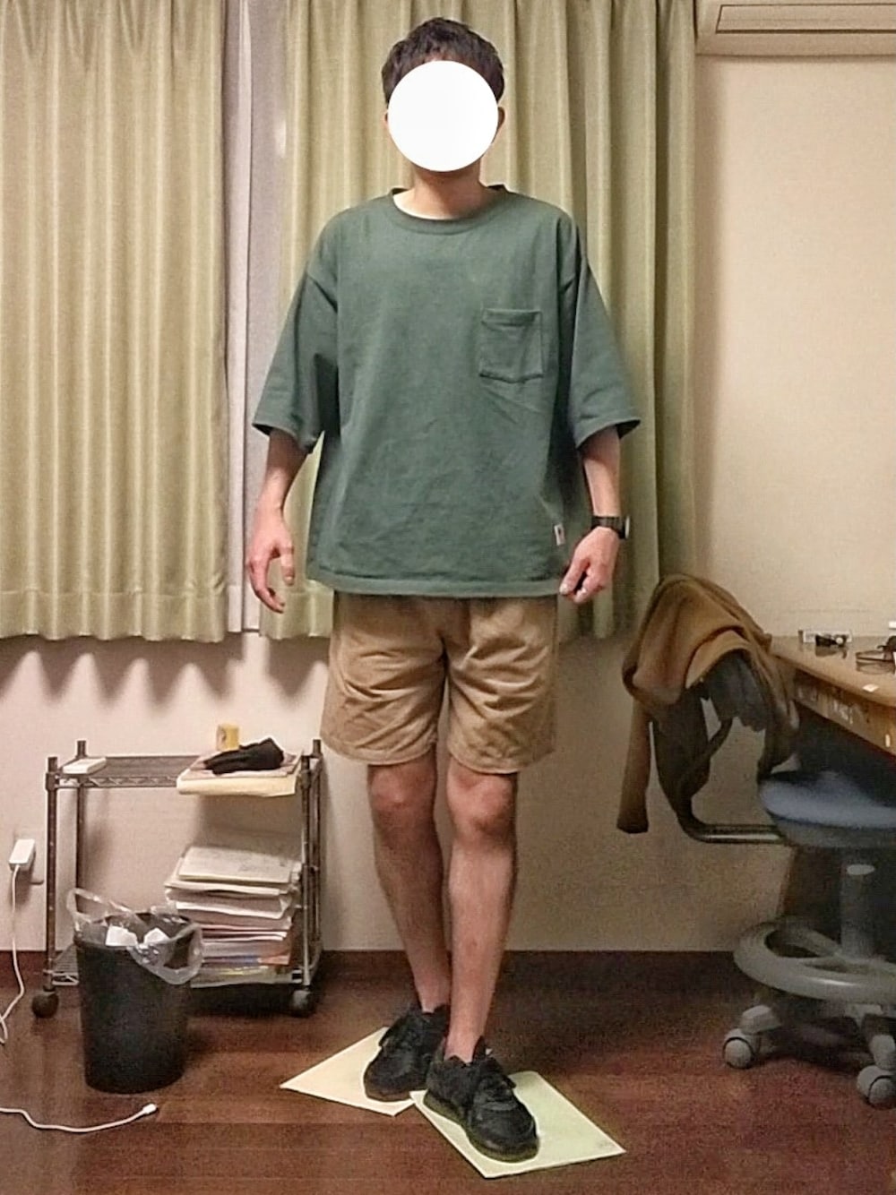 「オーバーサイズ、ラフ、大人カジュアル、ビッグシルエット、シンプル、Tシャツ、ショートパンツ、スニーカー、夏コーデ、おしゃれさんと繋がりたい」｜「JOURNAL STANDARD relumeのUSA オーバーサイズ ヘビーオンス Tシャツ（Tシャツ/カットソー、グリーン系）」を使った、Katzさん（メンズ・179cm）の夏コーディネートの1枚目の写真