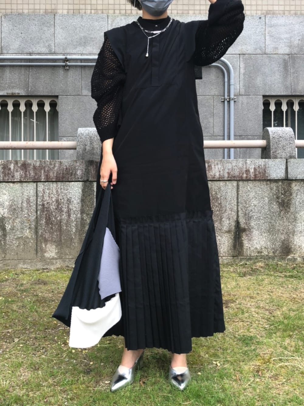 「今日のコーデ、ワンピース、STUDIOUS、city、kotohayokozawa」｜「cityの【CITY】パネルクロスボトムプリーツワンピース（ワンピース、ブラック系）」を使った、Mさん（レディース・157cm）の夏コーディネートの1枚目の写真