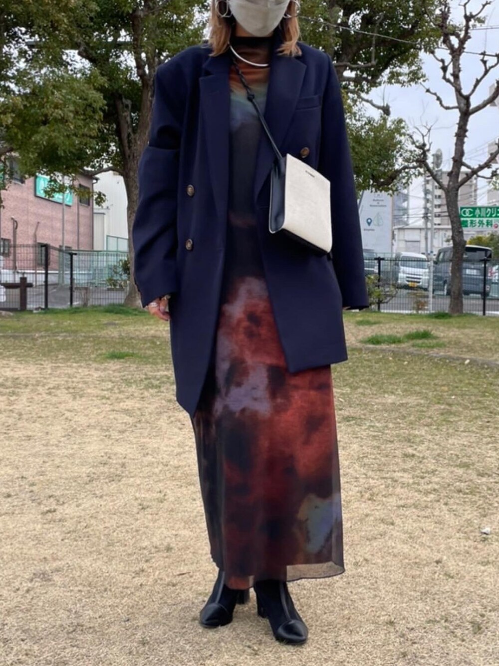 「オトナ女子、春アウター、おしゃれさんと繋がりたい、ootd、キレイめ、モード、春コーデ、ジャケット、ジャケットスタイル」｜「Ameriのクラシックミニマルテイラードジャケット 01210630180（その他アウター、ブルー系）」を使った、Mさん（レディース・157cm）の春コーディネートの1枚目の写真