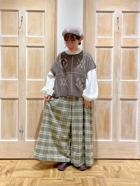 「ニットベスト」｜「アイテム（雑貨/ホビー）」を使った、はまなかさん（レディース・151cm）の秋コーディネート