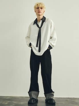 「Shoowtime（ショウタイム）のアイテム（パンツ）」を使った、Model Galleryさん（メンズ・180cm）の秋コーディネート