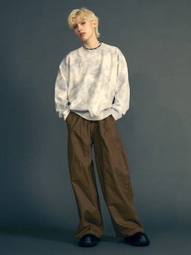 「Shoowtime（ショウタイム）のアイテム（パンツ）」を使った、Model Galleryさん（メンズ・180cm）の秋コーディネート