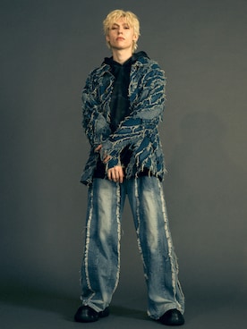 「Shoowtime（ショウタイム）のアイテム（パンツ）」を使った、Model Galleryさん（メンズ・180cm）の秋コーディネート