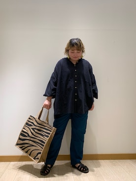 「fredy emue（フレディエミュ）の【fredyemueフレディエミュ】ドロストボリュームシャツブラウス（シャツ/ブラウス）」を使った、uwaさん（レディース・155cm）の春コーディネート