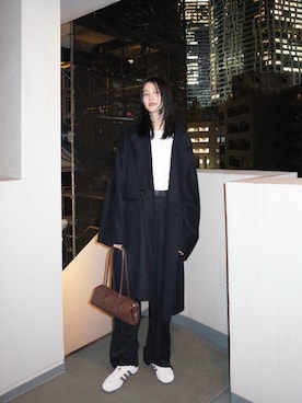 「OSOI（オソイ）のアイテム」を使った、青野楓さん（レディース・170cm）の冬コーディネート