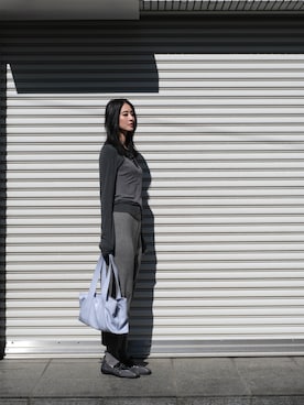 「OSOI（オソイ）のアイテム」を使った、青野楓さん（レディース・170cm）の春コーディネート